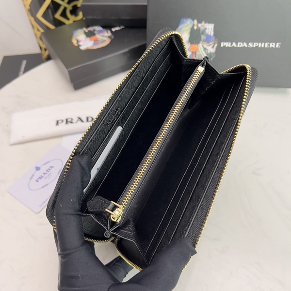 プラダ財布コピー角部分ディテール